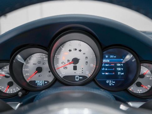 Used 2013 Porsche 911 Carrera S image 17