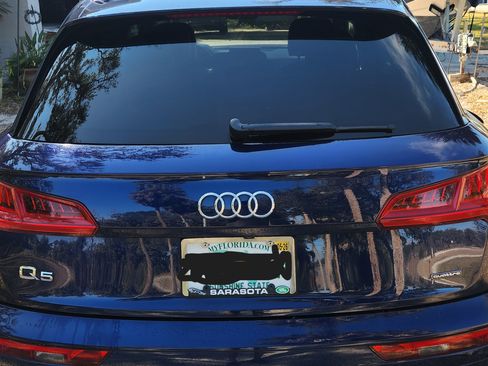 Used 2019 Audi Q5 2.0T Premium Plus w/ Premium Plus Package image 2