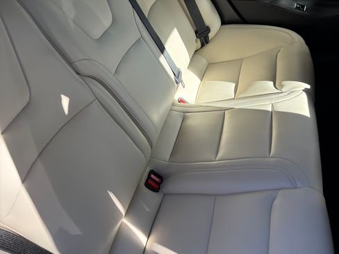 Used 2020 Tesla Model S Long Range Plus image 15