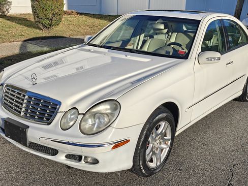 Used 2005 Mercedes-Benz E 320 E 320 Sedan 4D image 1