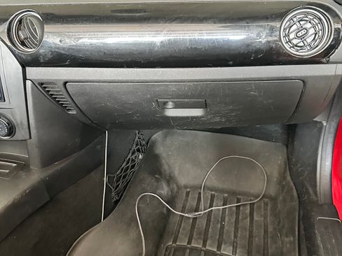 Used 2006 MAZDA MX-5 Miata Sport image 13