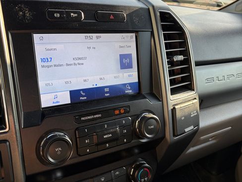 Used 2022 Ford F250 XLT AWD/4WD image 14