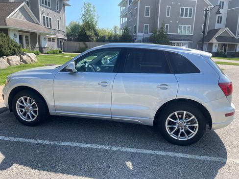 Used 2011 Audi Q5 2.0T Premium Plus AWD/4WD image 2