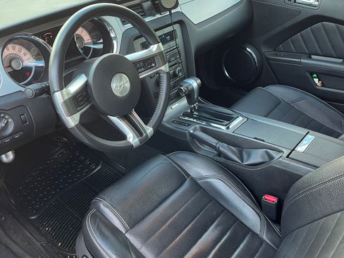 Used 2012 Ford Mustang GT Premium w/ Comfort Pkg image 8