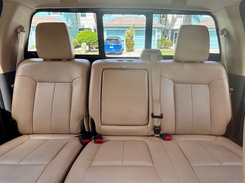 Used 2015 Ford F250 Lariat w/ Lariat Ultimate Package AWD/4WD image 5