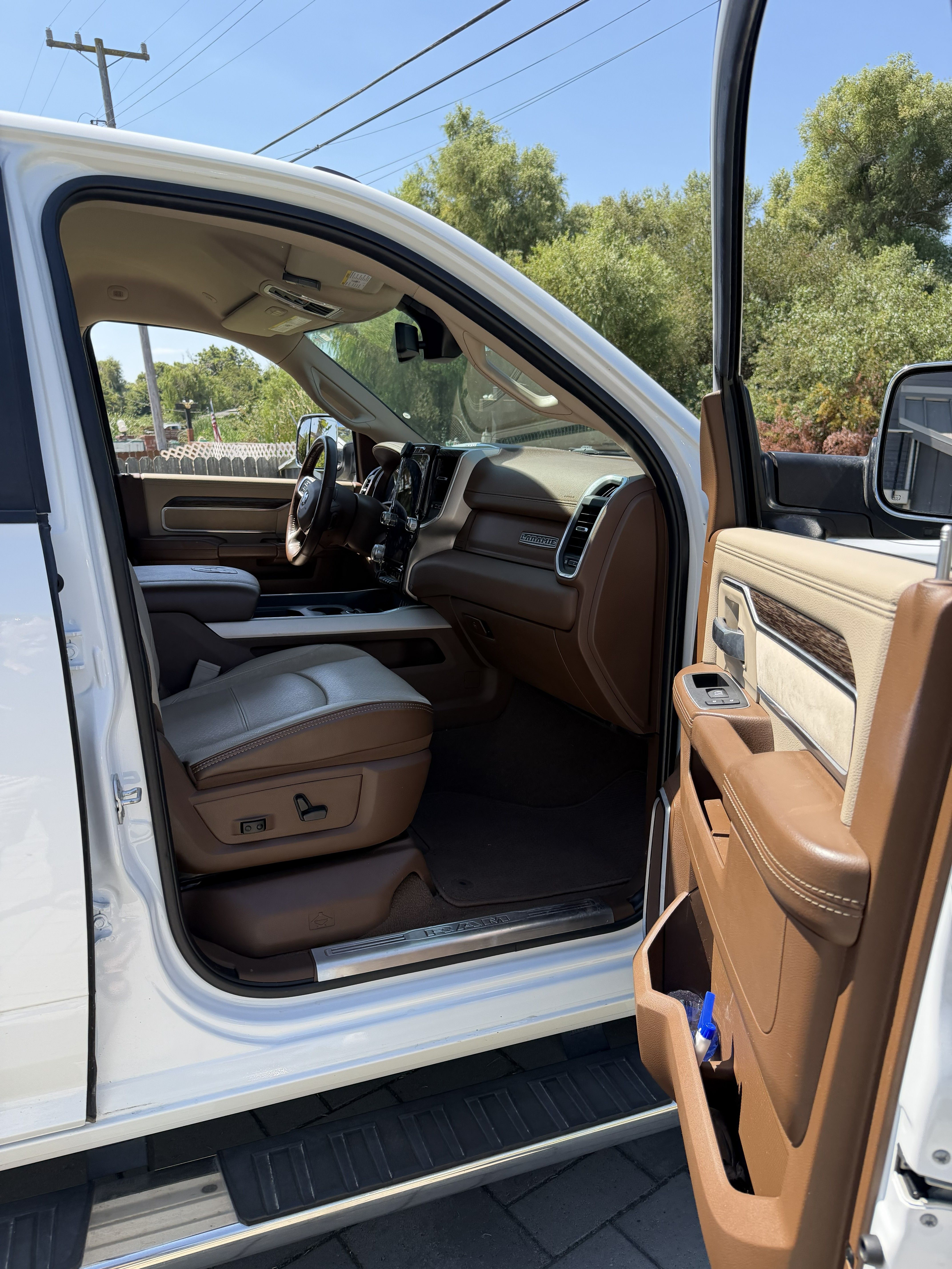 Used 2020 RAM 2500 Laramie AWD/4WD image 9