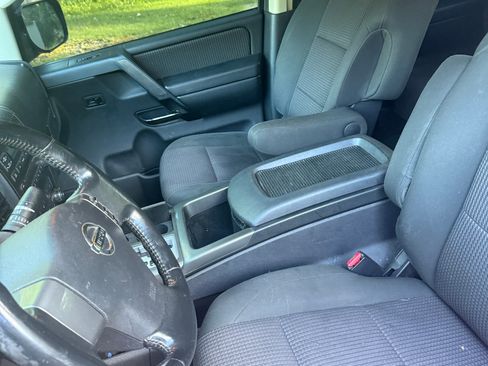 Used 2008 Nissan Titan SE AWD/4WD image 11