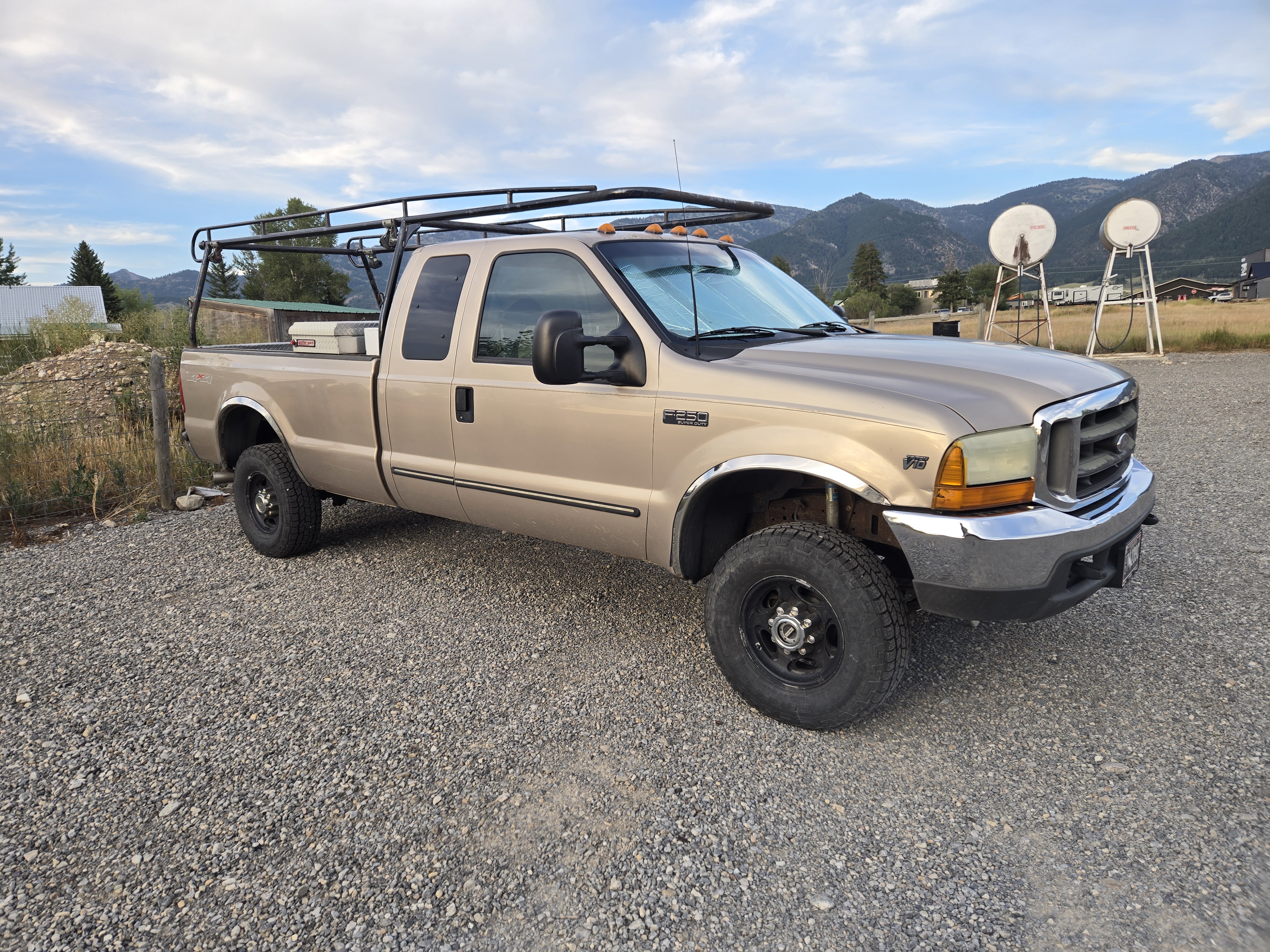 Used 1999 Ford F250 4x4 SuperCab Super Duty image 1