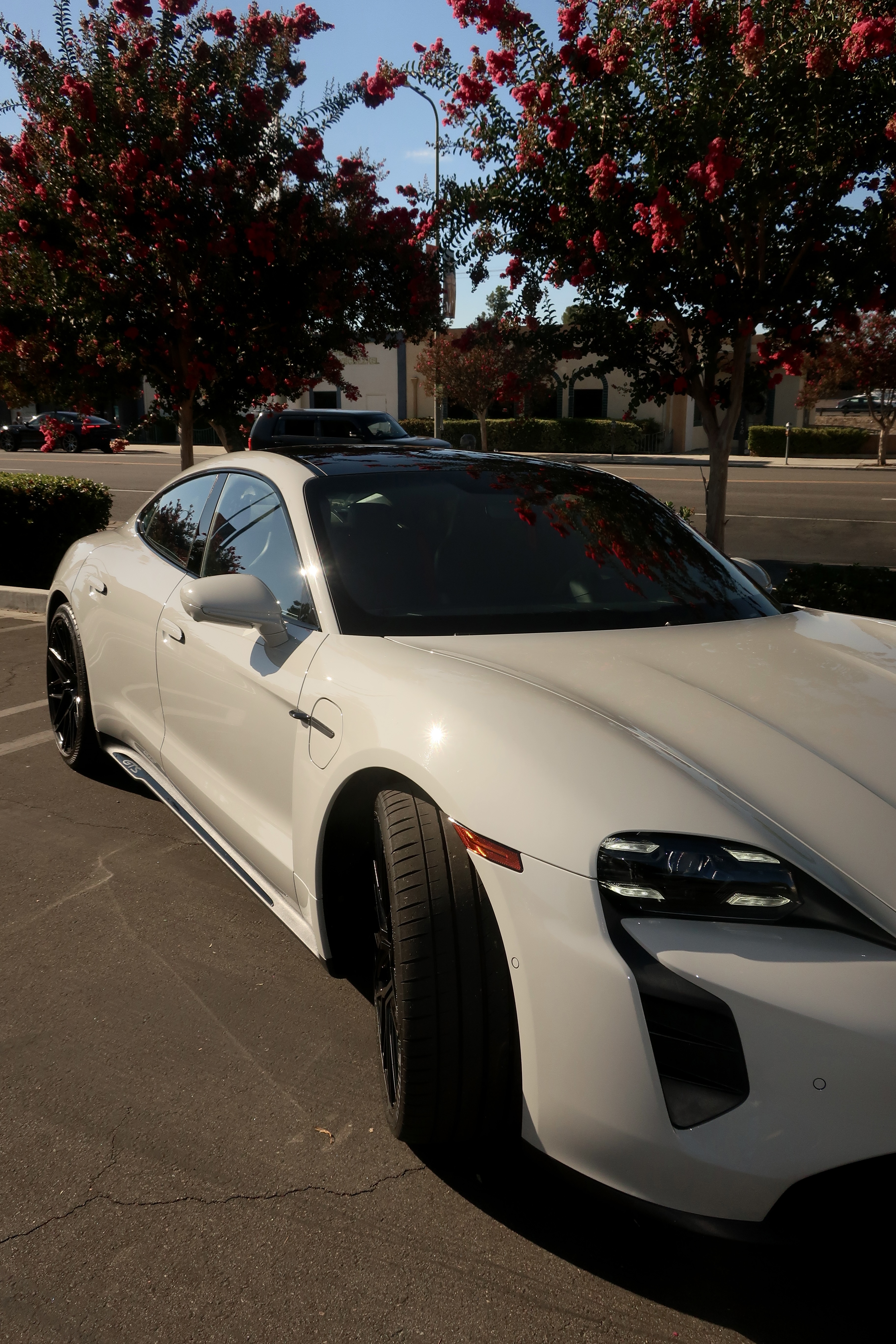 Used 2022 Porsche Taycan GTS AWD/4WD image 21