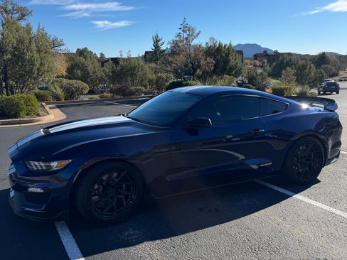 Used 2020 Ford Mustang Shelby GT350 w/ Technology Package image 5