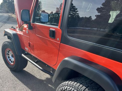 Used 2006 Jeep Wrangler Rubicon w/ Security Group image 4