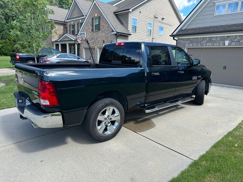 Used 2017 RAM 1500 Big Horn AWD/4WD image 4
