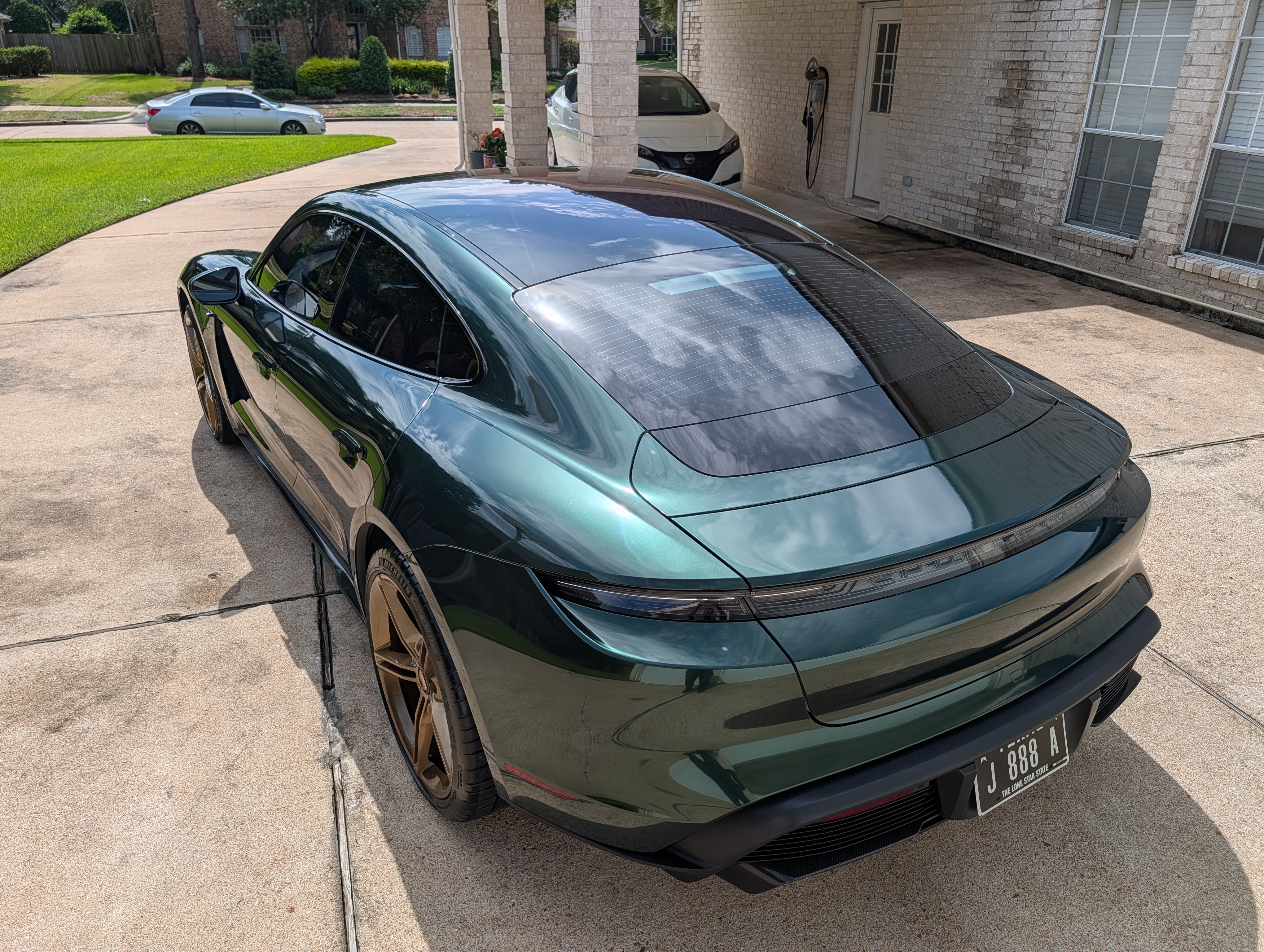 Used 2021 Porsche Taycan Turbo S AWD/4WD image 19