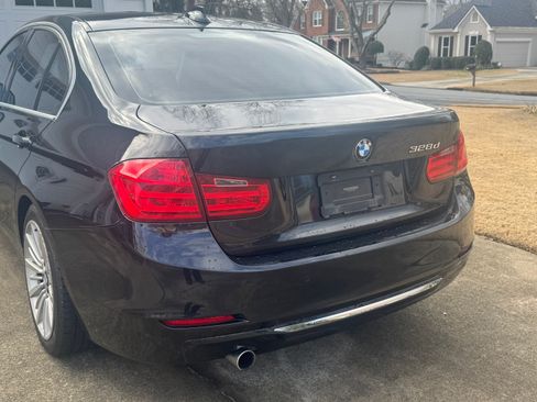 Used 2014 BMW 328d Sedan image 10