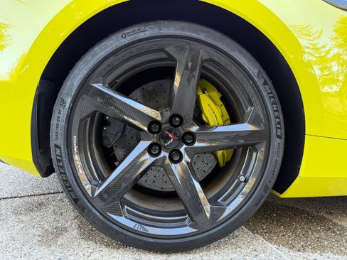 Used 2023 Chevrolet Corvette Z06 w/ Z07 Performance Package image 19