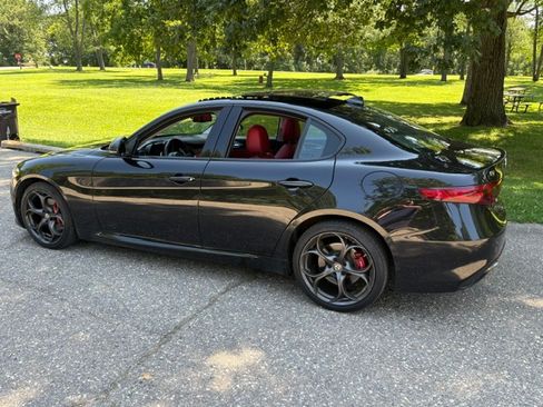 Used 2019 Alfa Romeo Giulia Ti Sport w/ Quick Order Package 22S Sport AWD/4WD image 1