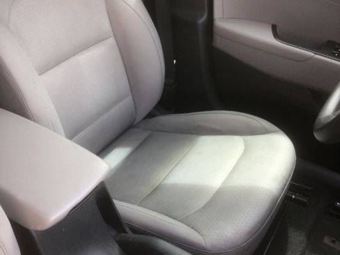 Used 2017 Hyundai Elantra SE FWD image 10