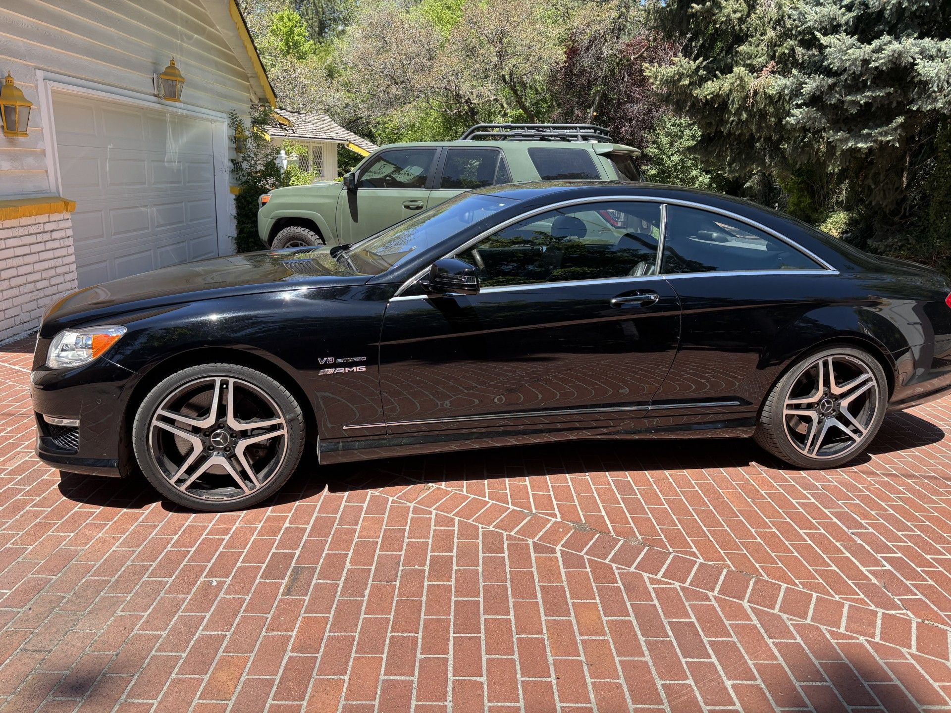 Used 2012 Mercedes-Benz CL 63 AMG image 1