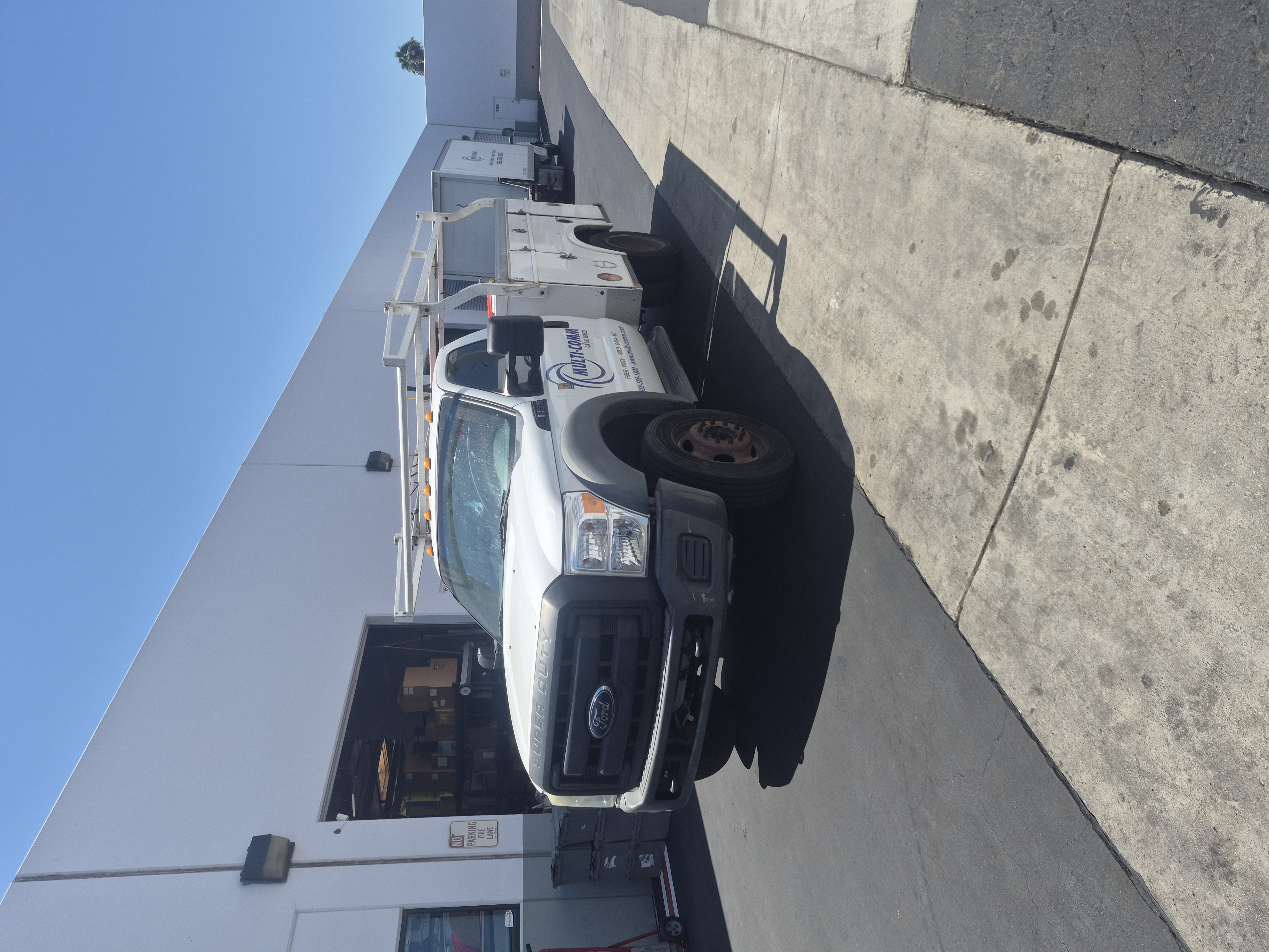 Used 2014 Ford F550 Luxury w/ Trailer-Tow Package RWD image 2
