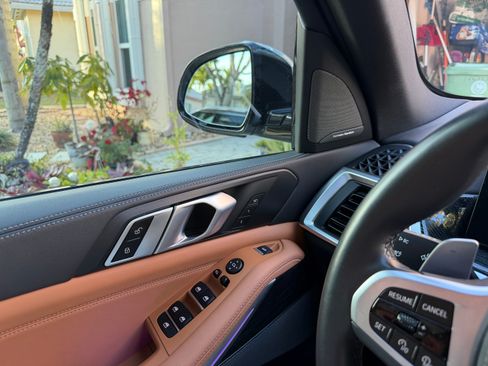 Used 2024 BMW X5 sDrive40i w/ M Sport Package image 13