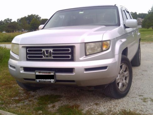 Used 2006 Honda Ridgeline RTS image 1