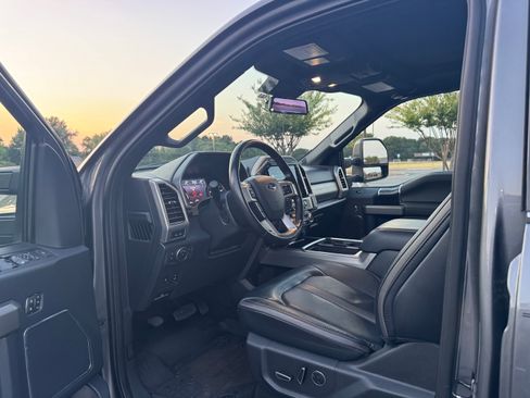 Used 2022 Ford F350 Platinum AWD/4WD image 23
