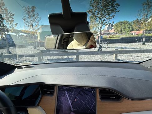 Used 2020 Tesla Model X Long Range AWD/4WD image 14