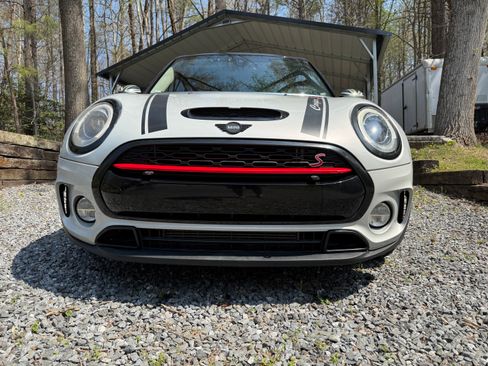 Used 2019 MINI Cooper Clubman S w/ Premium Package image 8
