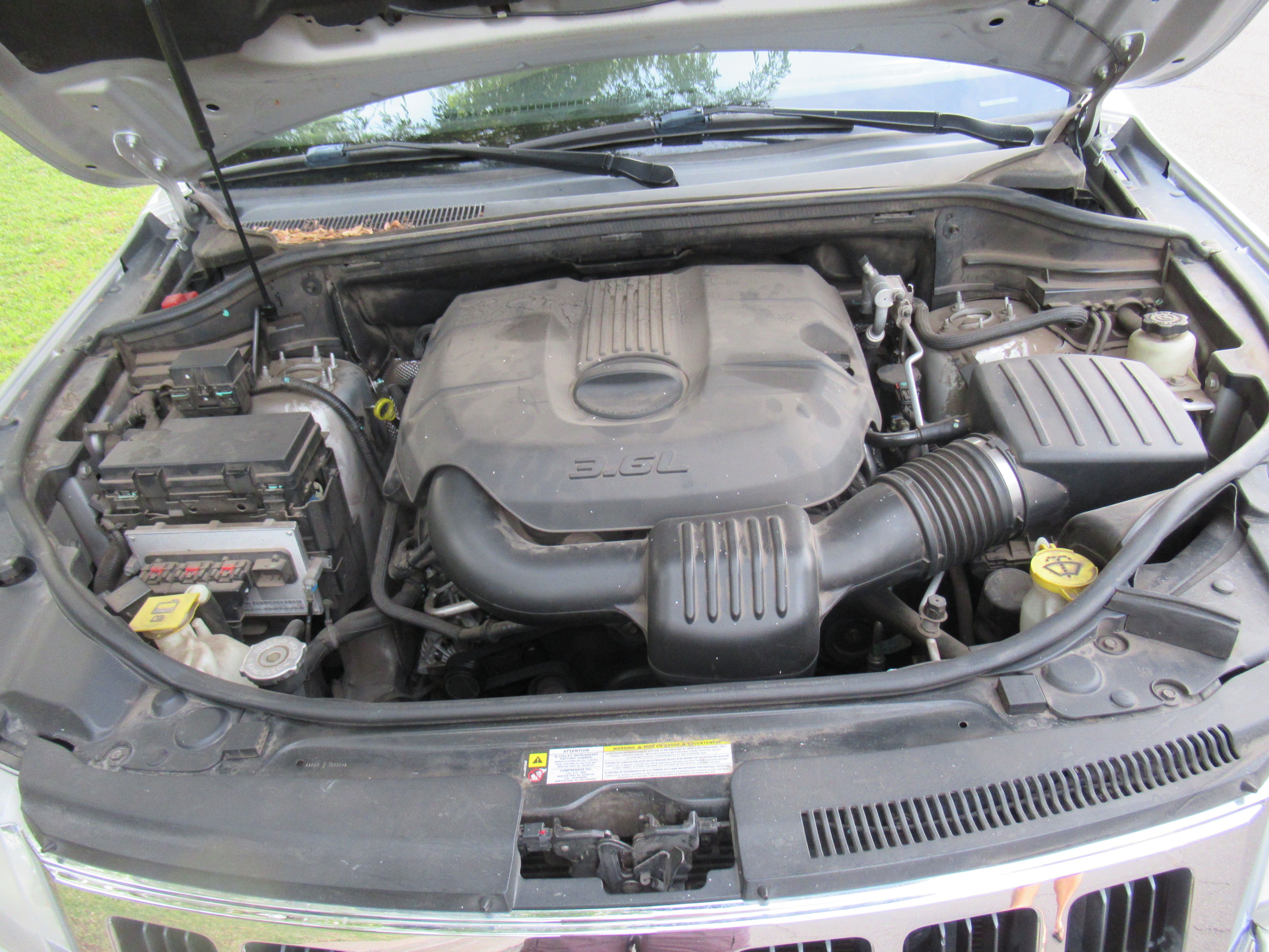 Used 2011 Jeep Grand Cherokee Limited AWD/4WD image 19