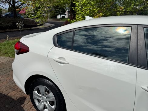 Used 2017 Kia Forte LX image 13