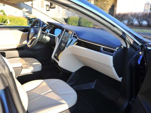Used 2014 Tesla Model S image 11