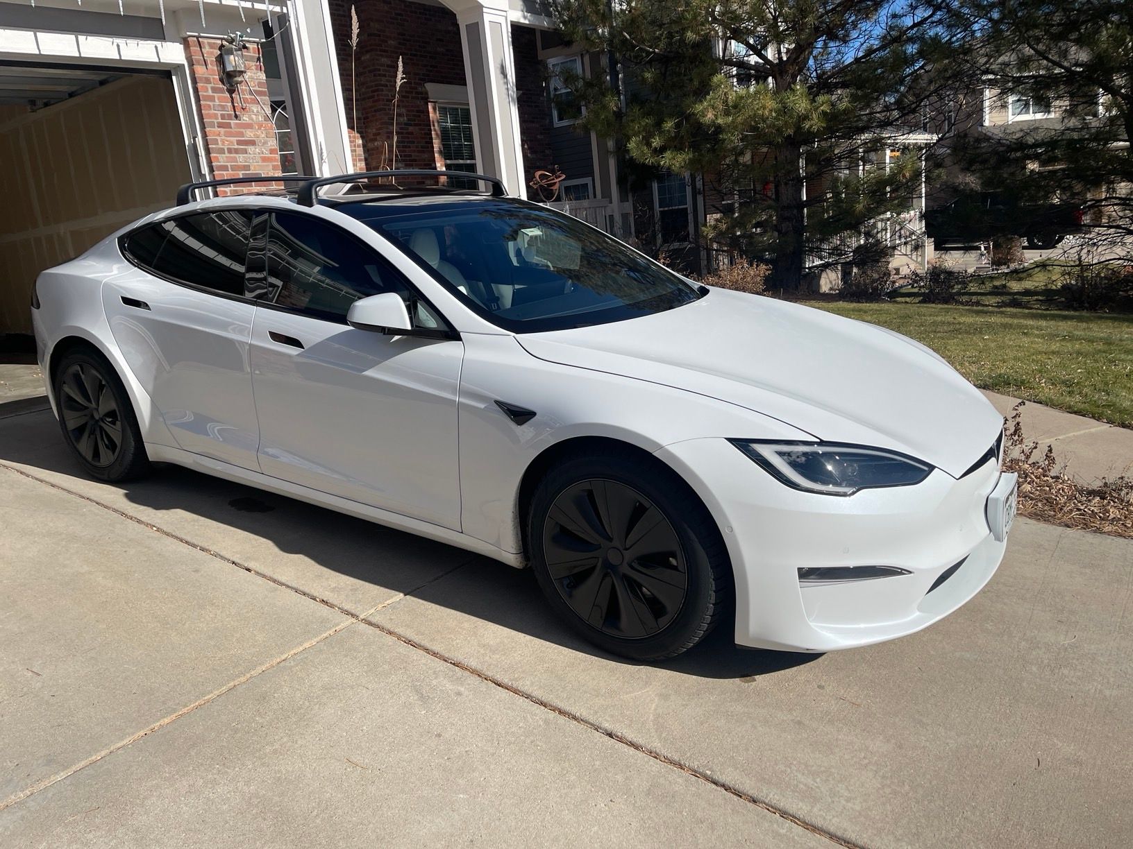 Used 2022 Tesla Model S Plaid AWD/4WD image 1