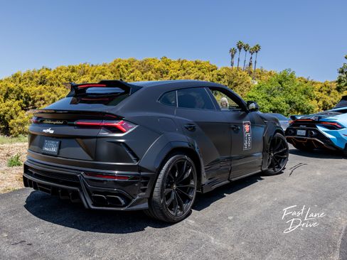 Used 2021 Lamborghini Urus image 6