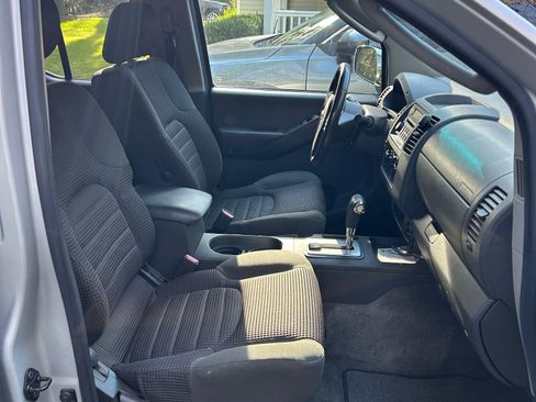 Used 2005 Nissan Frontier NISMO w/ (J01) Sunroof Pkg image 16