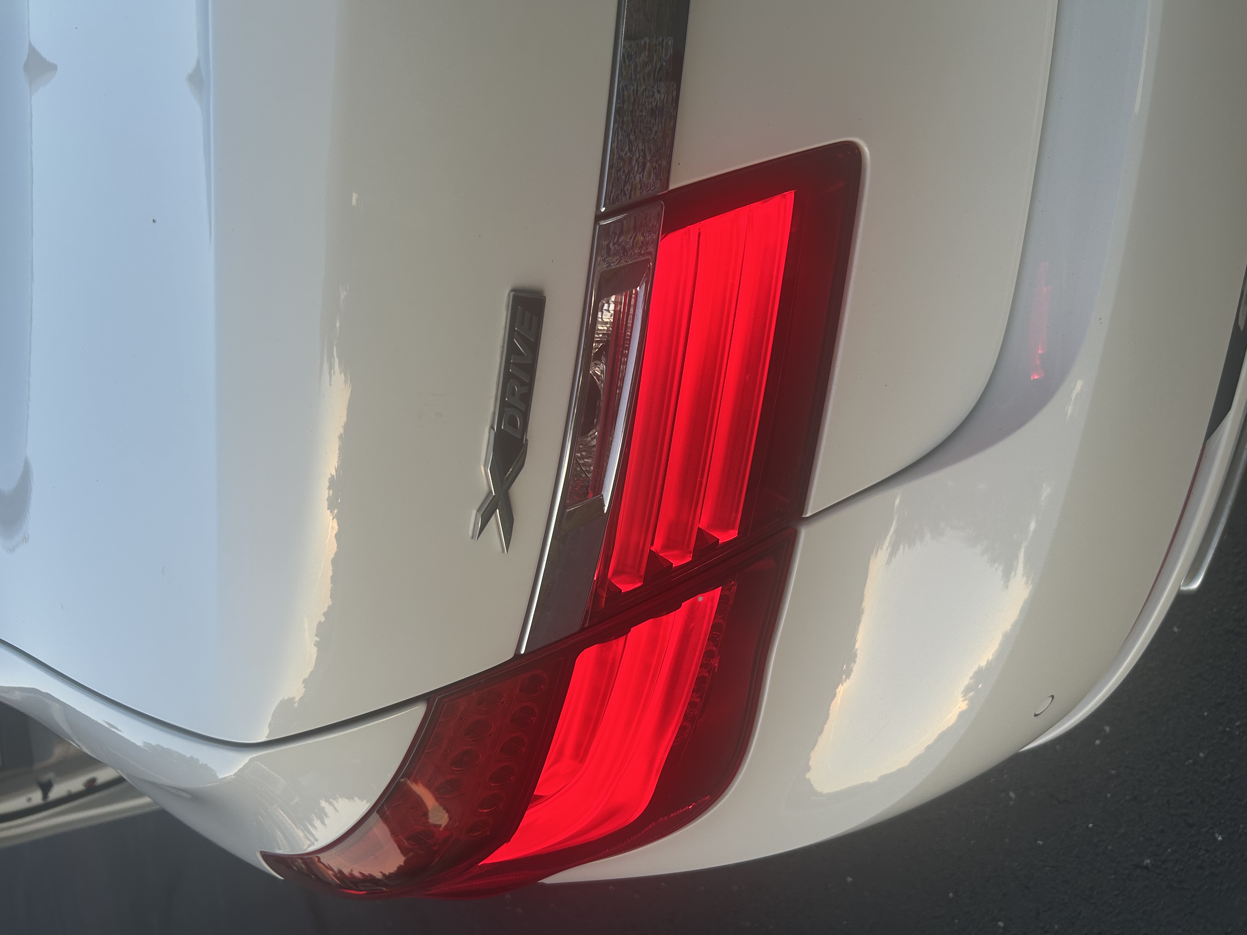 Used 2014 BMW 750Li xDrive AWD/4WD image 2