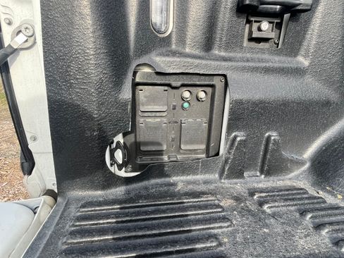 Used 2023 Ford F150 Lightning Platinum image 4