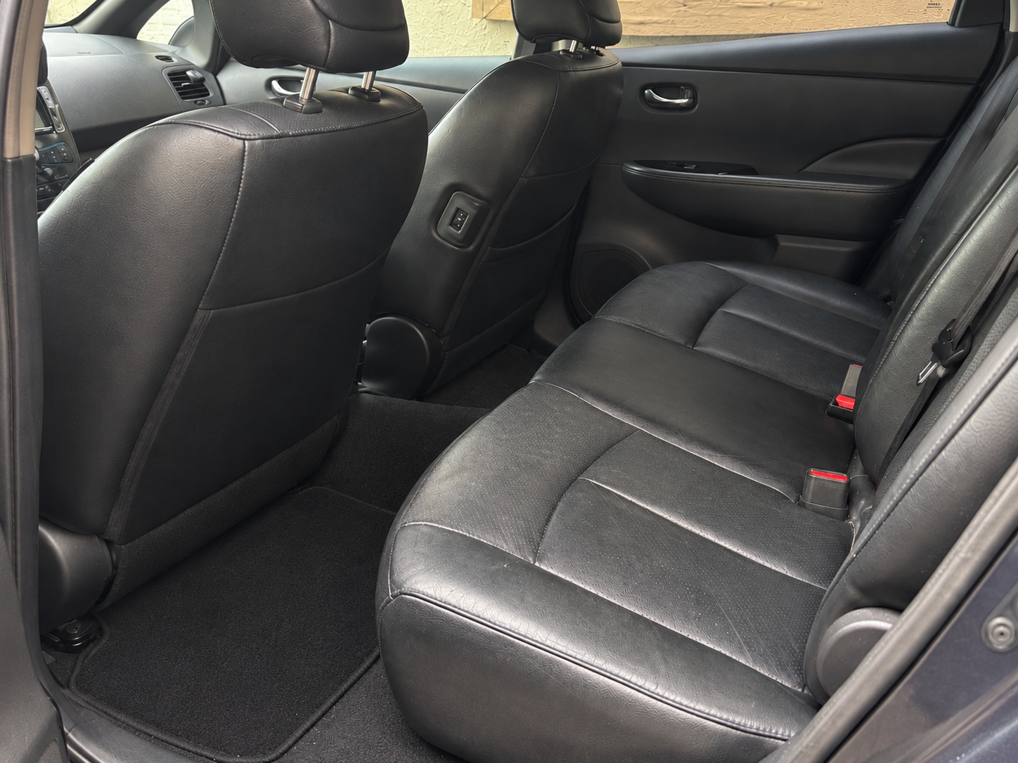 Used 2013 Nissan Leaf SL w/ Premium Pkg FWD image 5