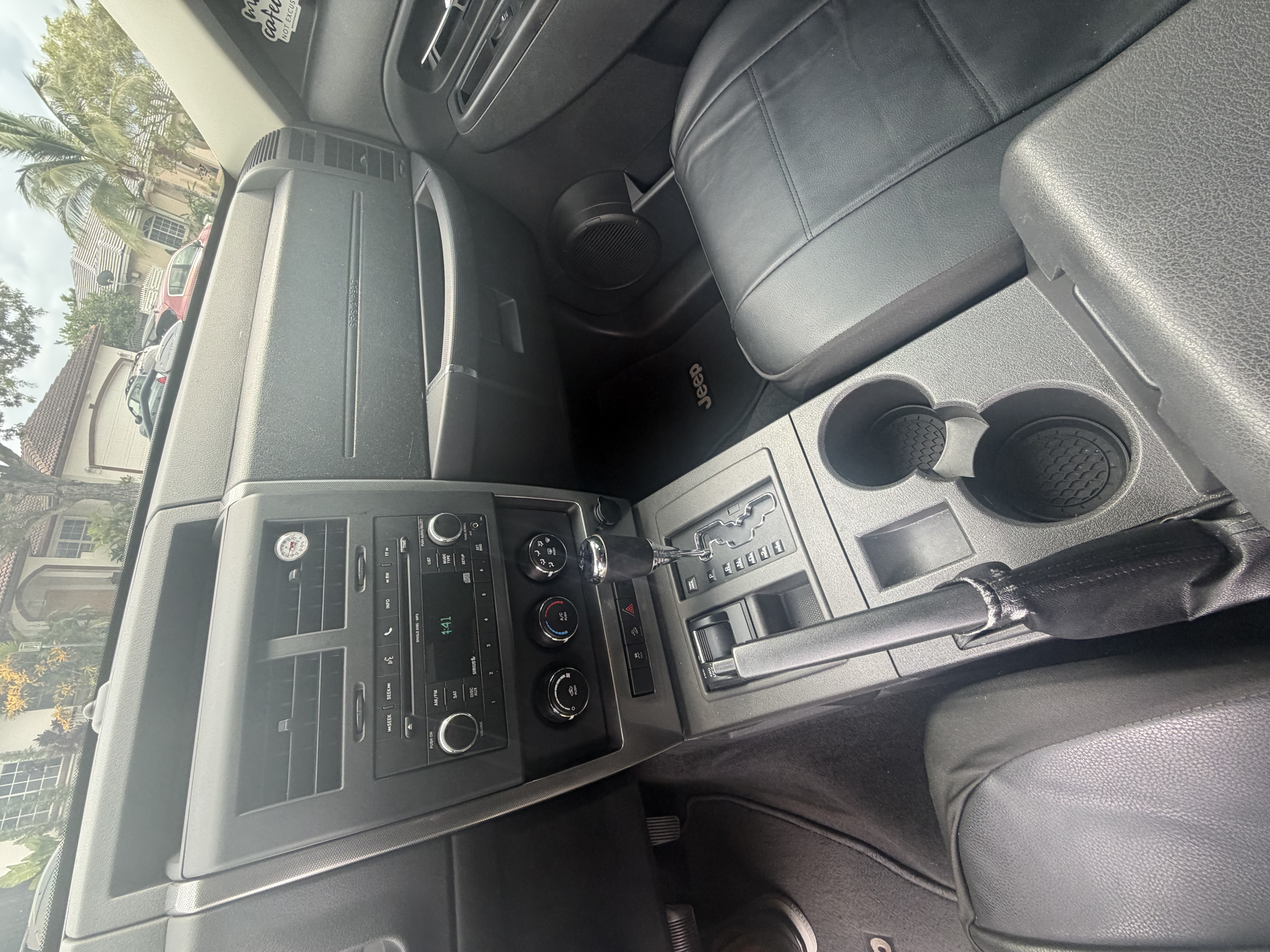 Used 2011 Jeep Liberty Sport AWD/4WD image 22