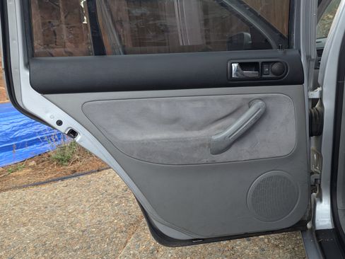 Used 2002 Volkswagen Jetta GLS image 12