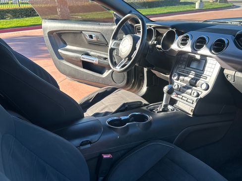 Used 2015 Ford Mustang GT image 17