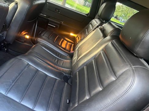 Used 2005 HUMMER H2 w/ Preferred Equipment Group image 14