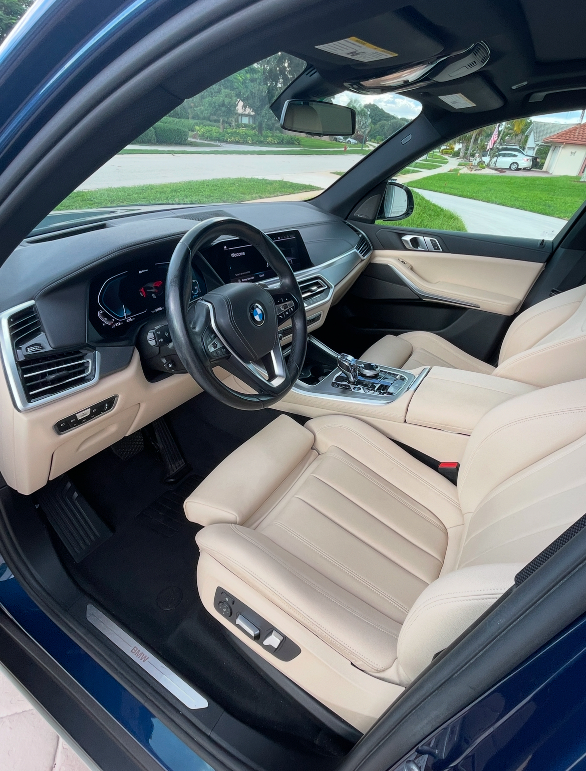 Used 2021 BMW X5 xDrive45e w/ Executive Package AWD/4WD image 6