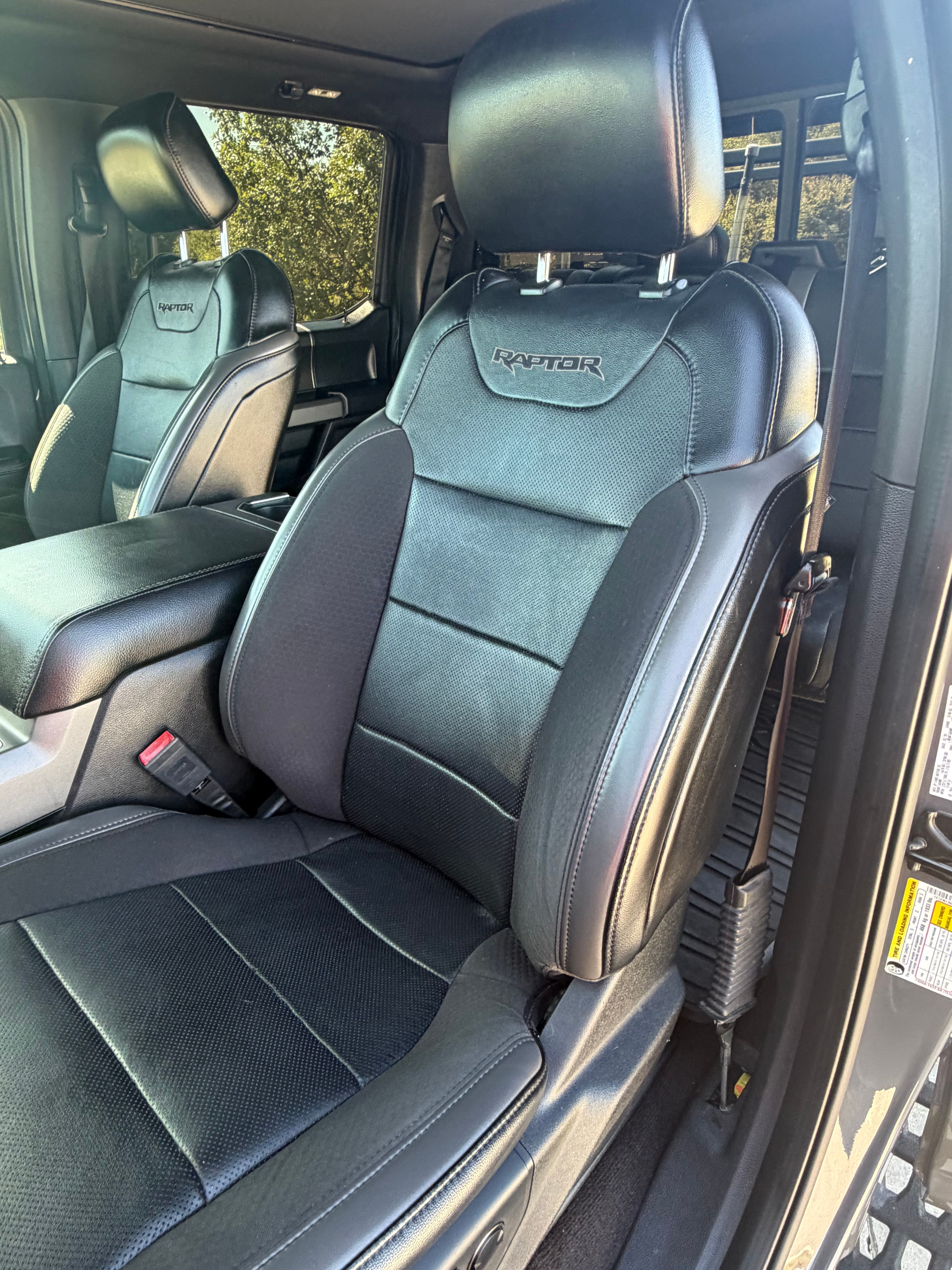 Used 2020 Ford F150 Raptor w/ Equipment Group 802A Luxury AWD/4WD image 27