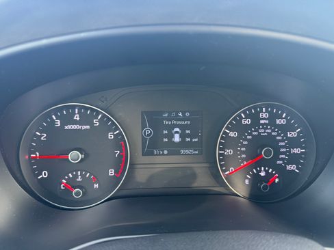 Used 2017 Kia Sportage LX image 12