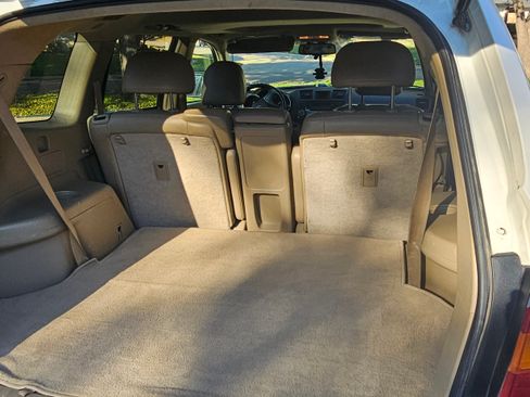 Used 2010 Toyota Highlander Limited image 14