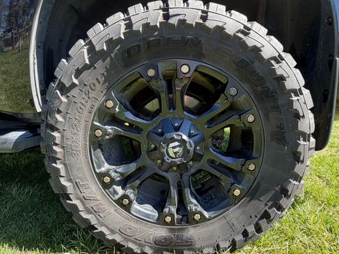 Used 2019 Toyota Sequoia TRD Sport w/ TRD Sport Premium Package image 15