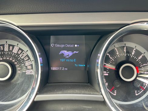 Used 2013 Ford Mustang Premium image 14