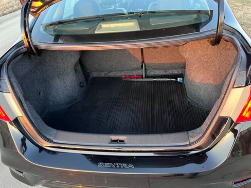 Used 2017 Nissan Sentra SL w/ Protection Package image 11