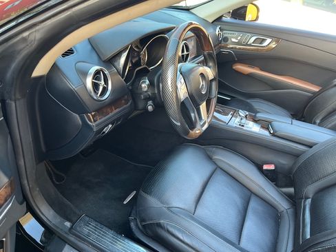 Used 2013 Mercedes-Benz SL 550 image 11