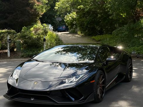 Used 2016 Lamborghini Huracan LP 580-2 image 2